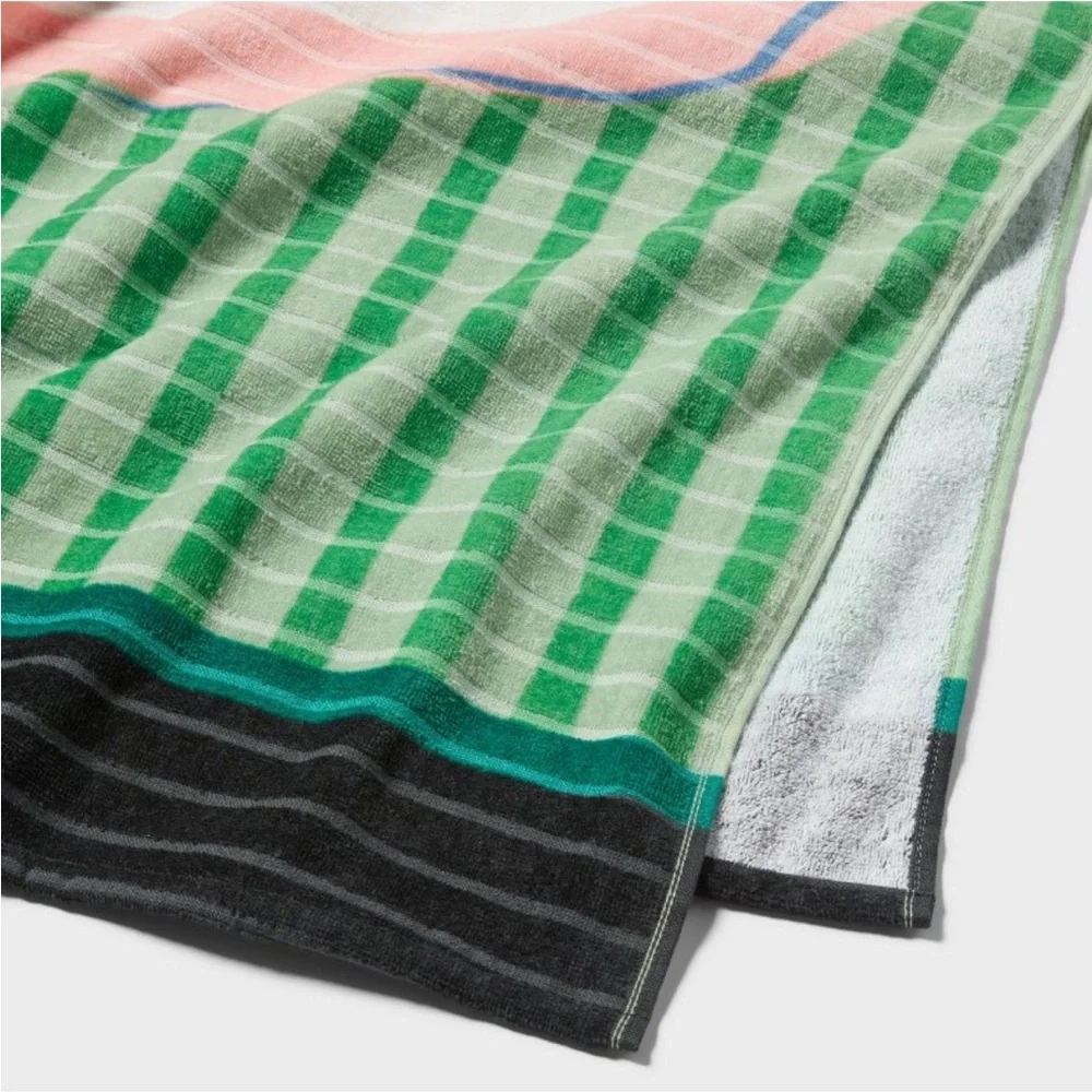 ROOM ESSENTIALS NWT sardines back towel -72x36